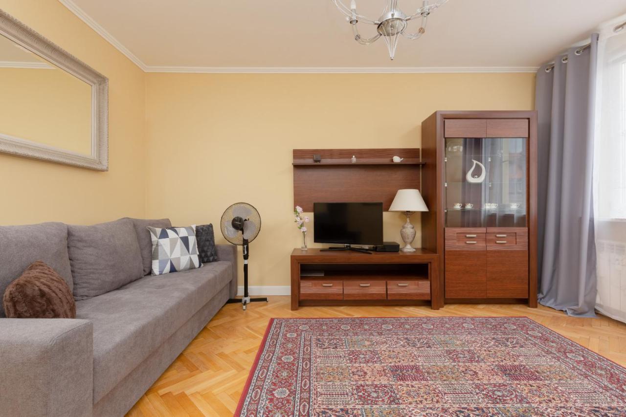 Miodowa Apartment Krasinski Garden Warsaw By Noclegi Renters Екстериор снимка