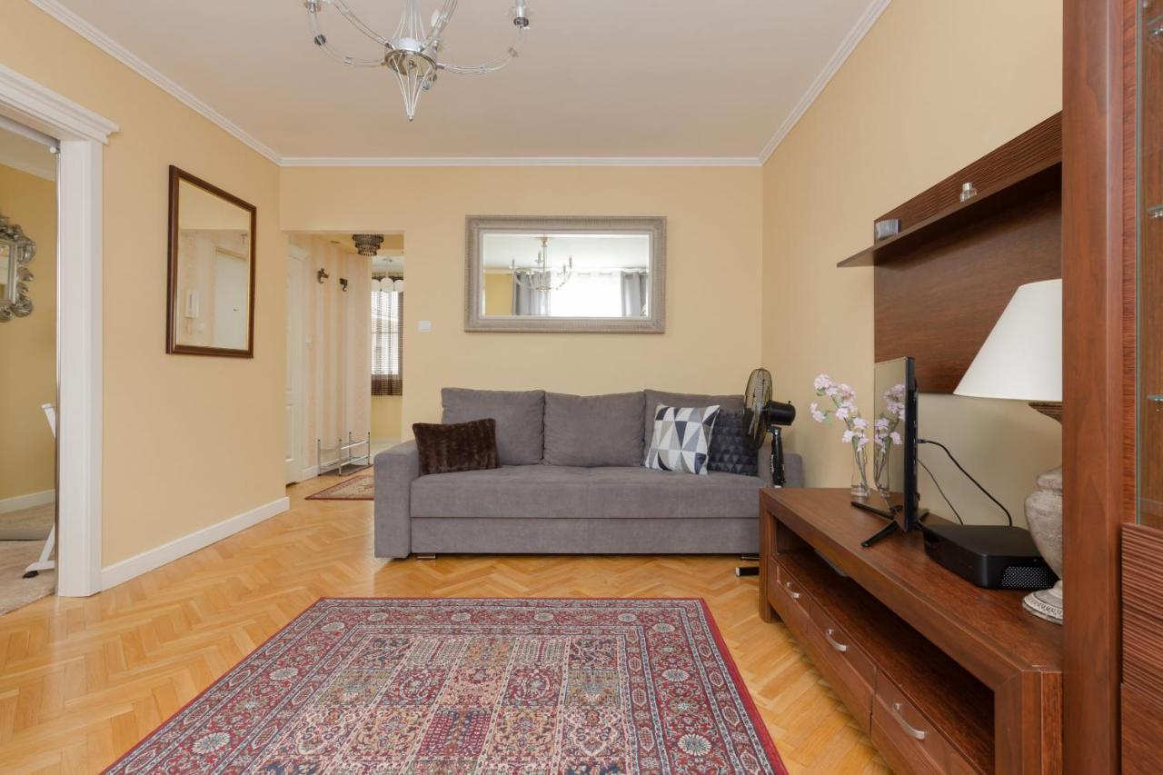 Miodowa Apartment Krasinski Garden Warsaw By Noclegi Renters Екстериор снимка