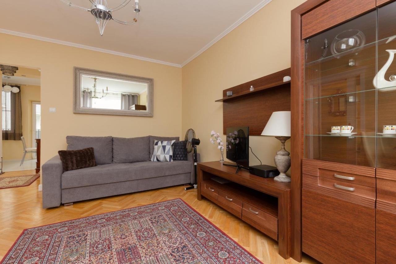 Miodowa Apartment Krasinski Garden Warsaw By Noclegi Renters Екстериор снимка