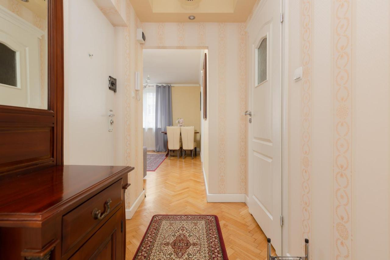 Miodowa Apartment Krasinski Garden Warsaw By Noclegi Renters Екстериор снимка