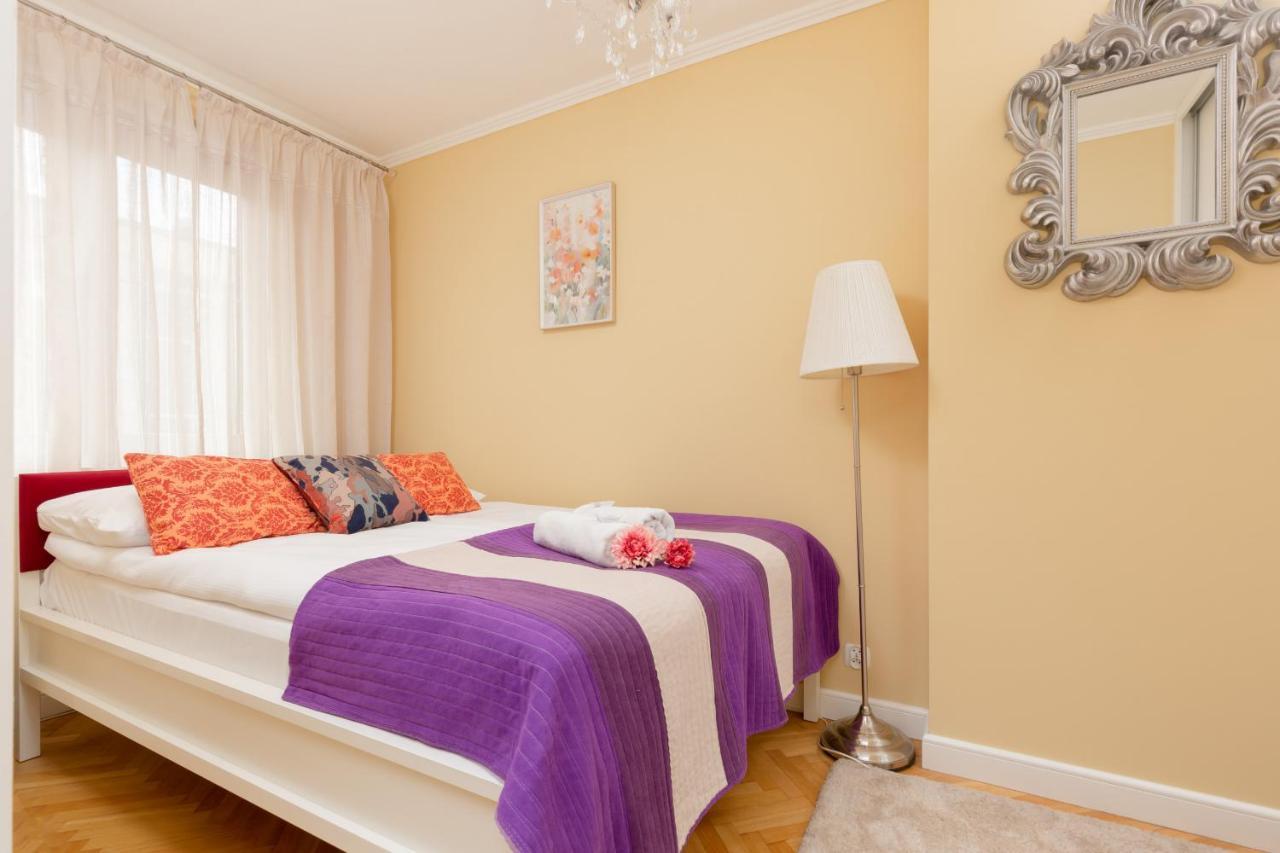 Miodowa Apartment Krasinski Garden Warsaw By Noclegi Renters Екстериор снимка