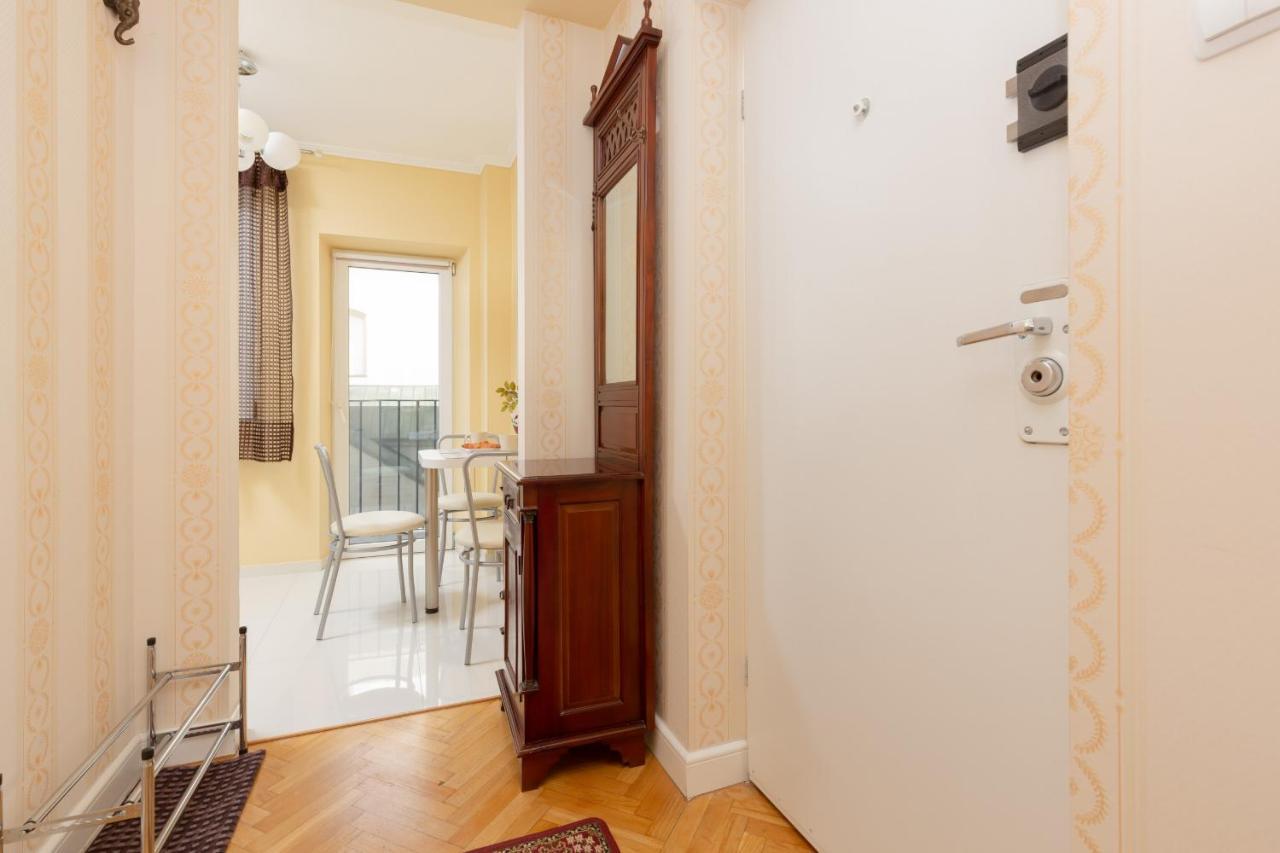 Miodowa Apartment Krasinski Garden Warsaw By Noclegi Renters Екстериор снимка